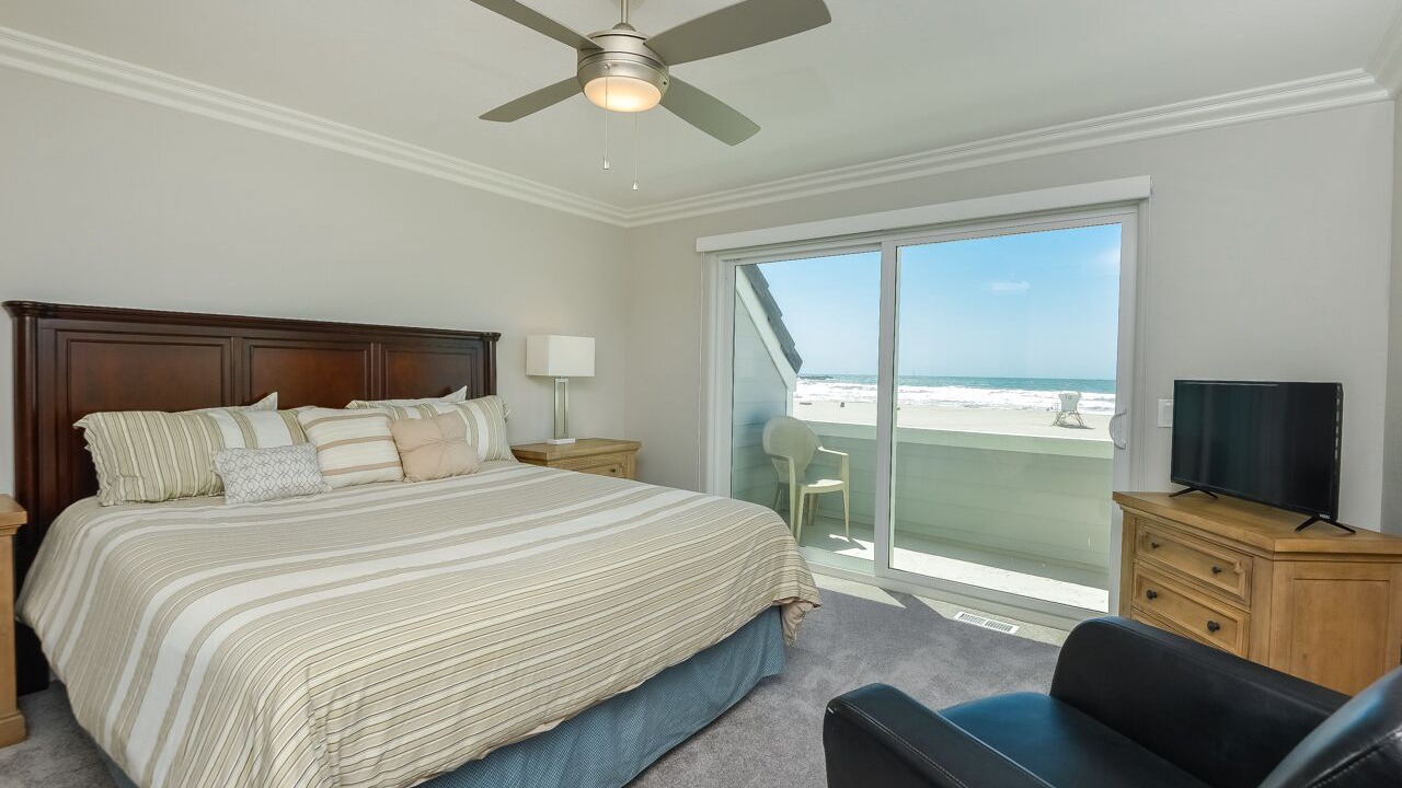 Photo of Bedroom in South Mission Beach