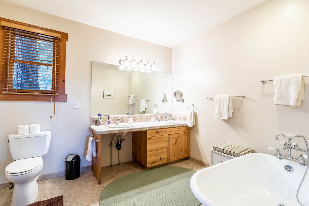 Photo of Bathroom in Crestline