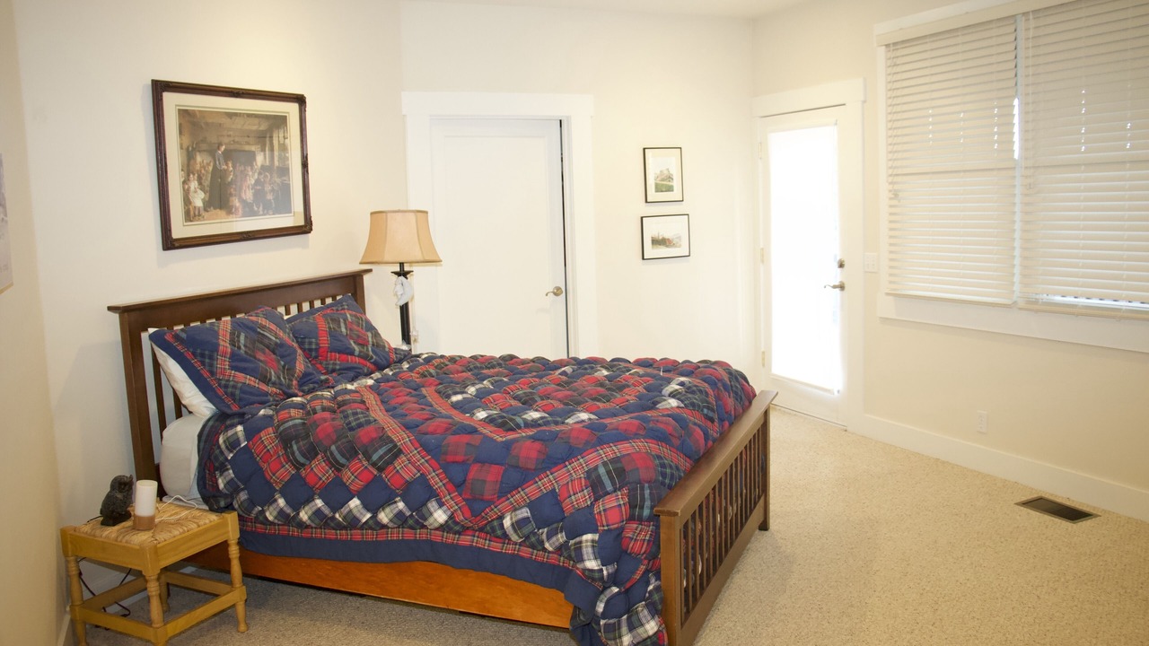 Photo of Bedroom in Crestline