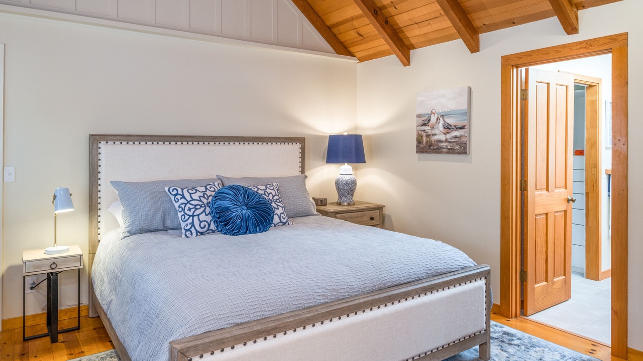 Photo of Bedroom in Northwest Carmel