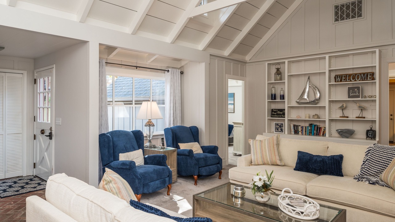 Photo of Livingroom in Northwest Carmel