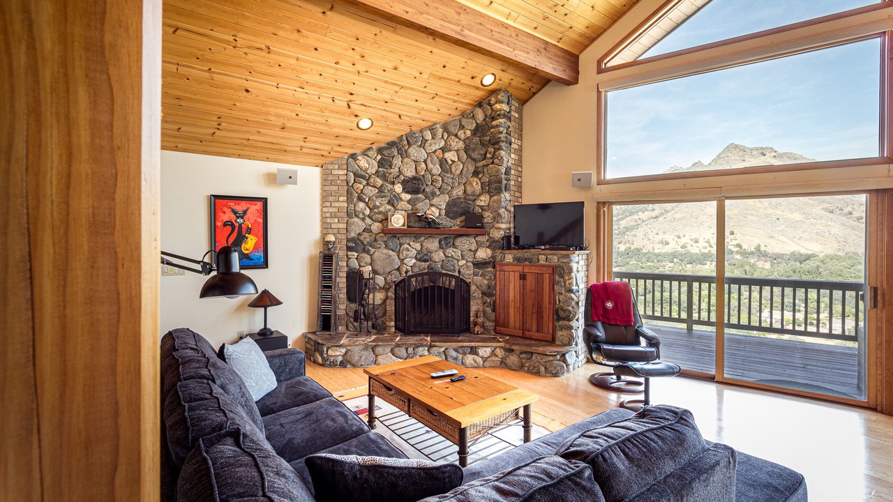 Photo of Livingroom in Three Rivers