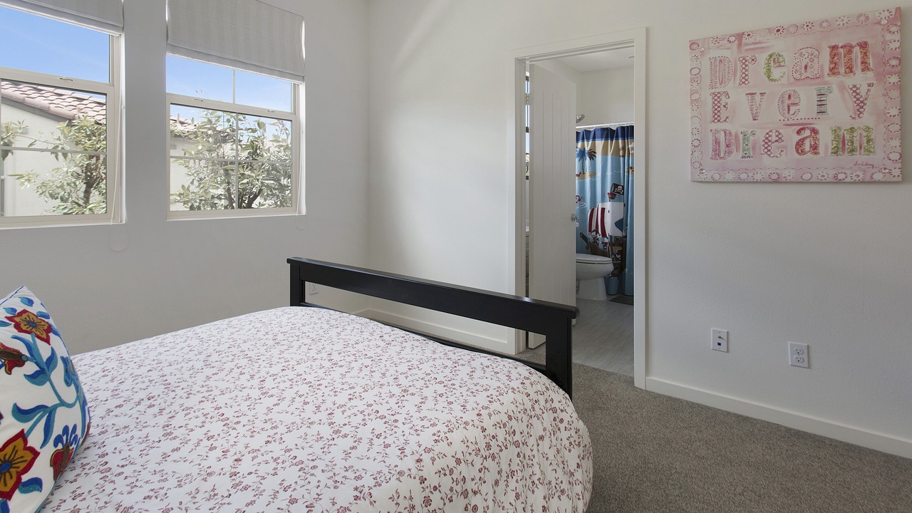 Photo of Bedroom in Lake Forest