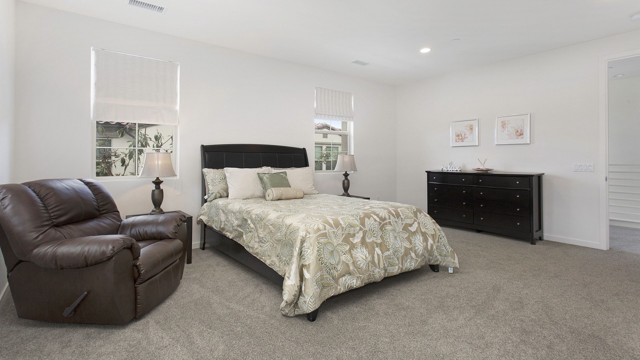 Photo of Bedroom in Lake Forest