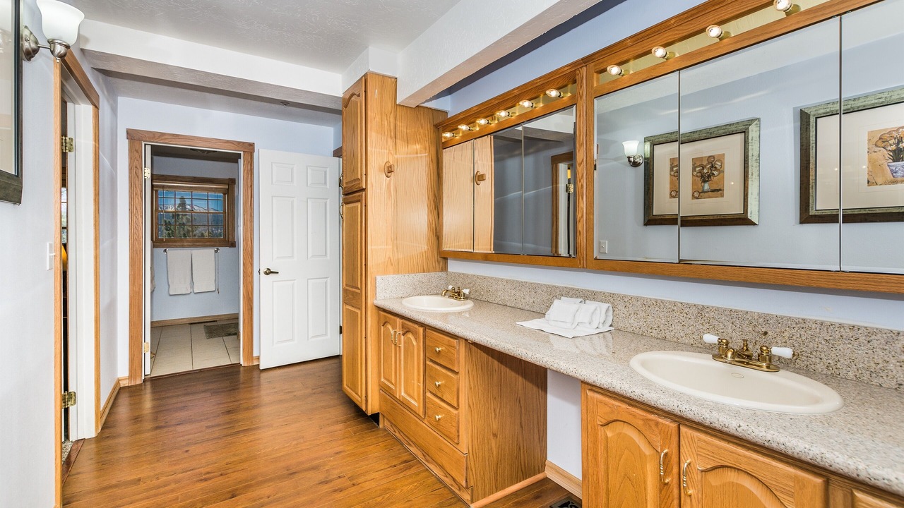 Photo of Bathroom in Fawnskin