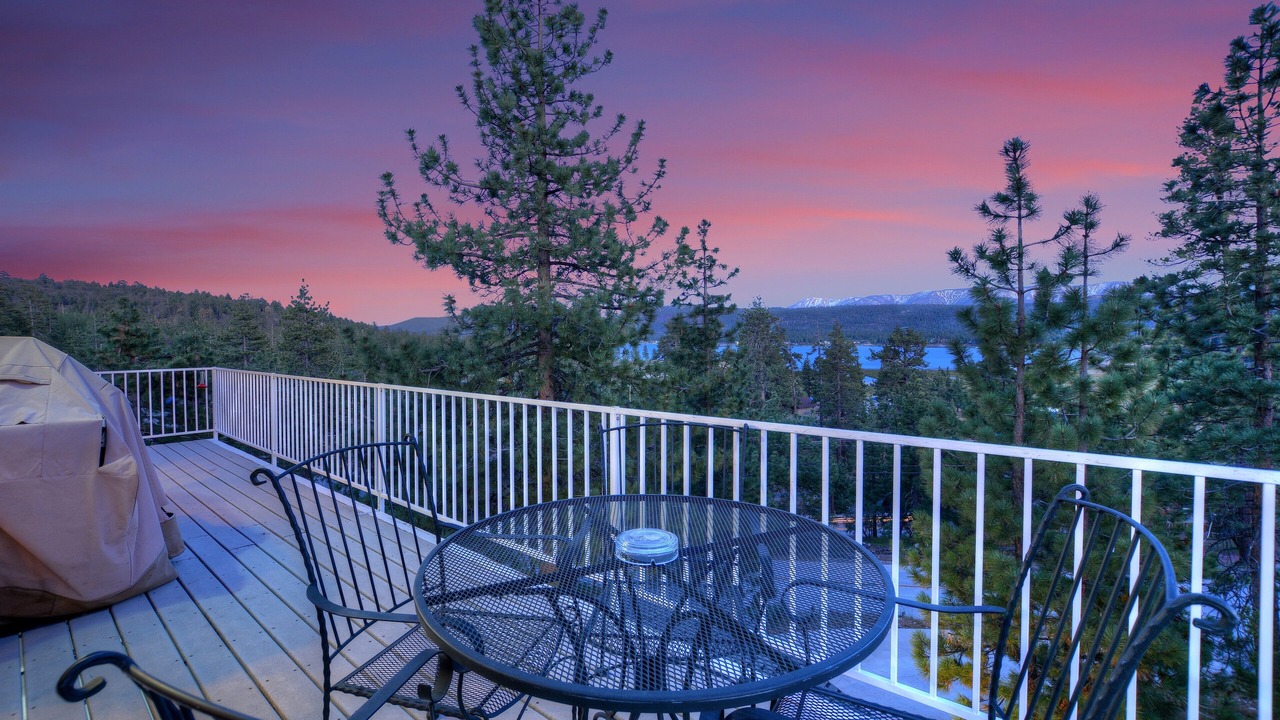 Photo of Patio Balcony in Fawnskin