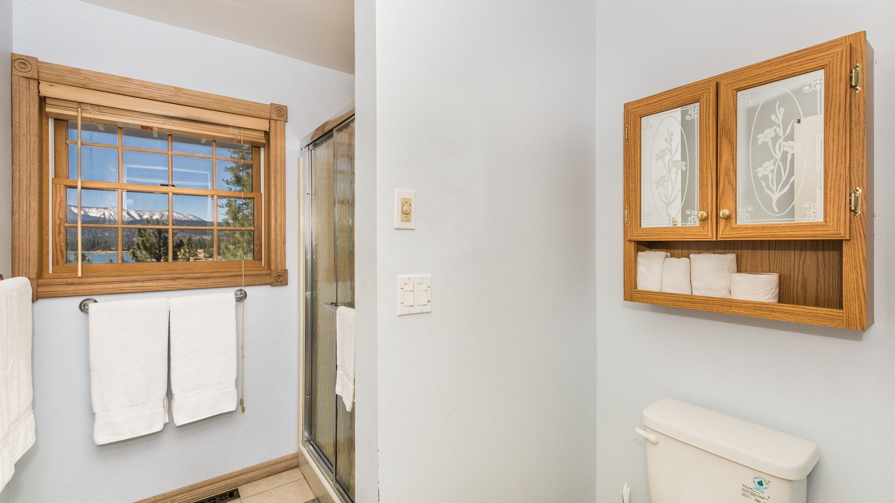 Photo of Bathroom in Fawnskin