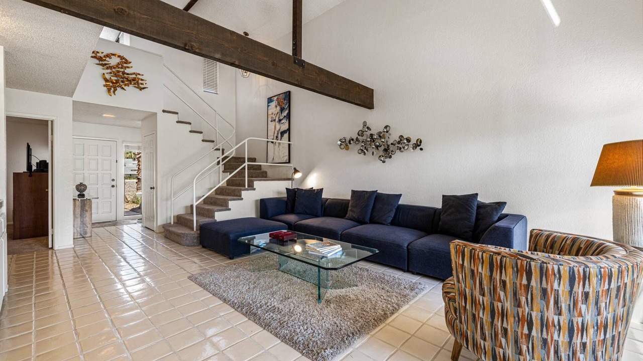Photo of Livingroom in Palm Desert