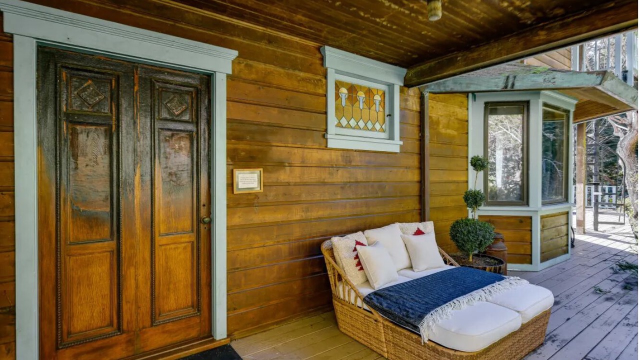 Photo of Patio Balcony in Point Reyes Station