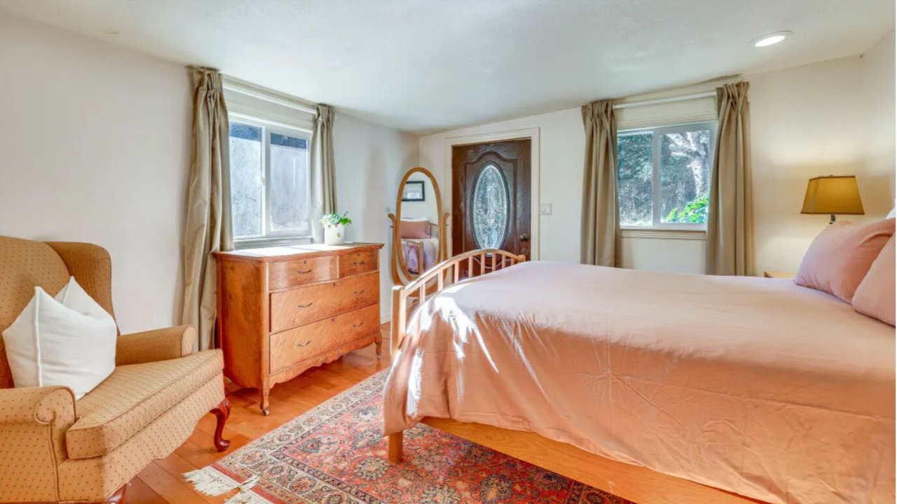 Photo of Bedroom in Point Reyes Station