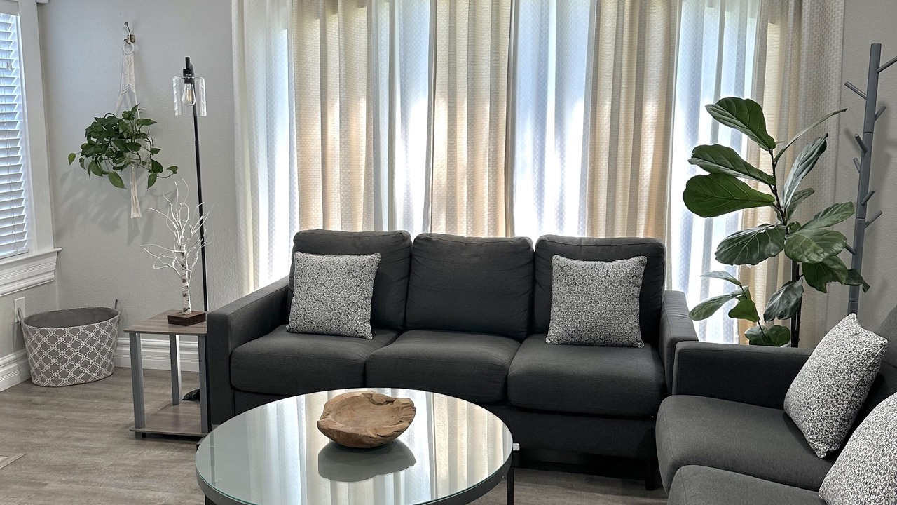 Photo of Livingroom in Northside
