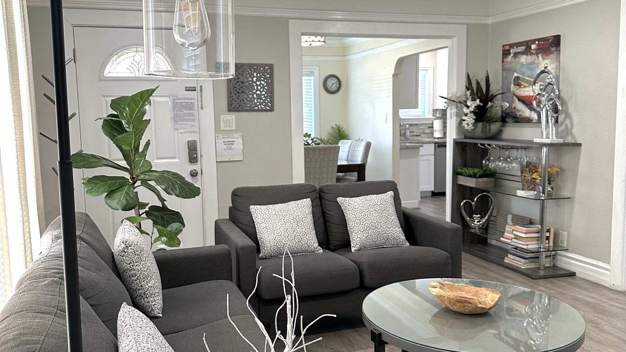 Photo of Livingroom in Northside