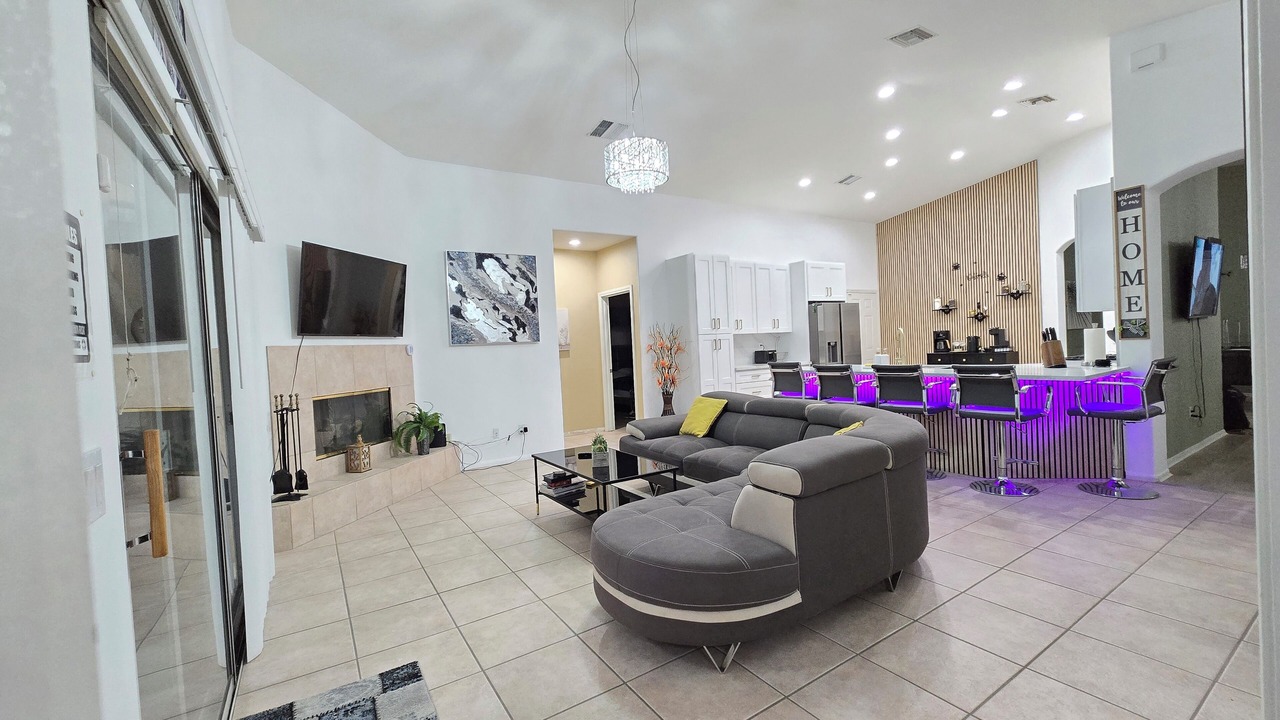 Photo of Livingroom in Cathedral City