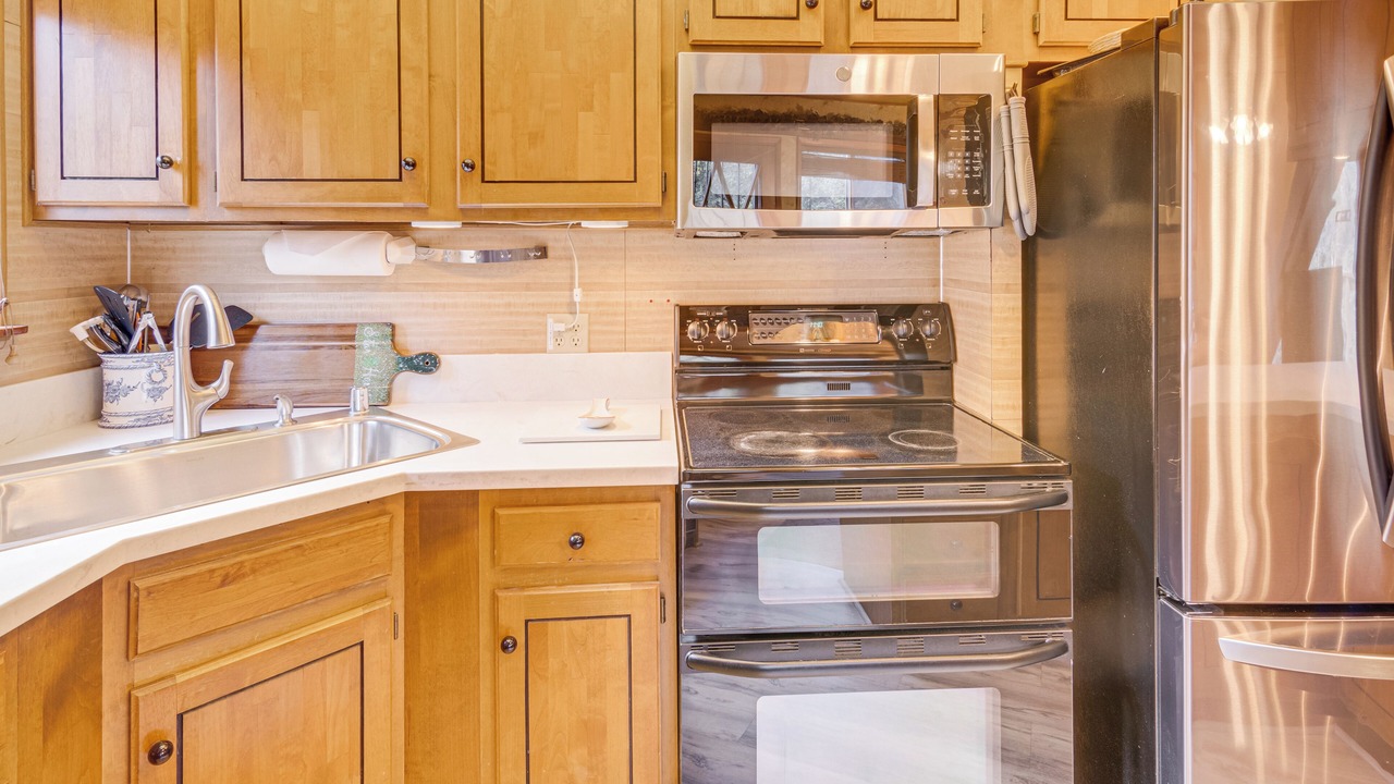 Photo of Kitchen in Pine Mountain Club
