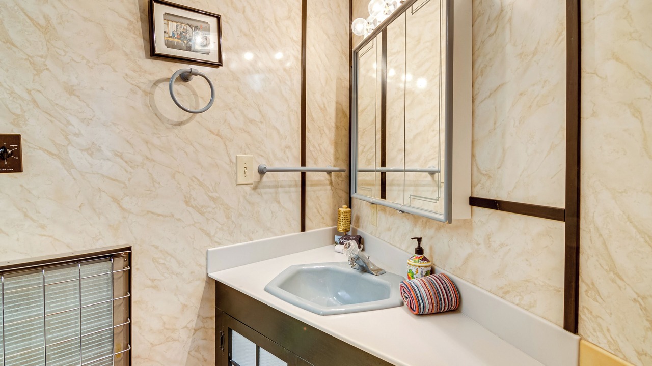 Photo of Bathroom in Pine Mountain Club