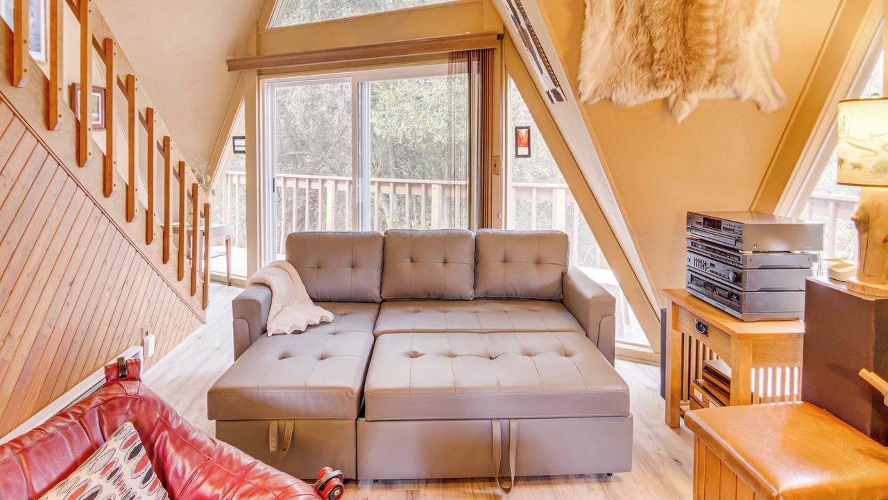 Photo of Livingroom in Pine Mountain Club