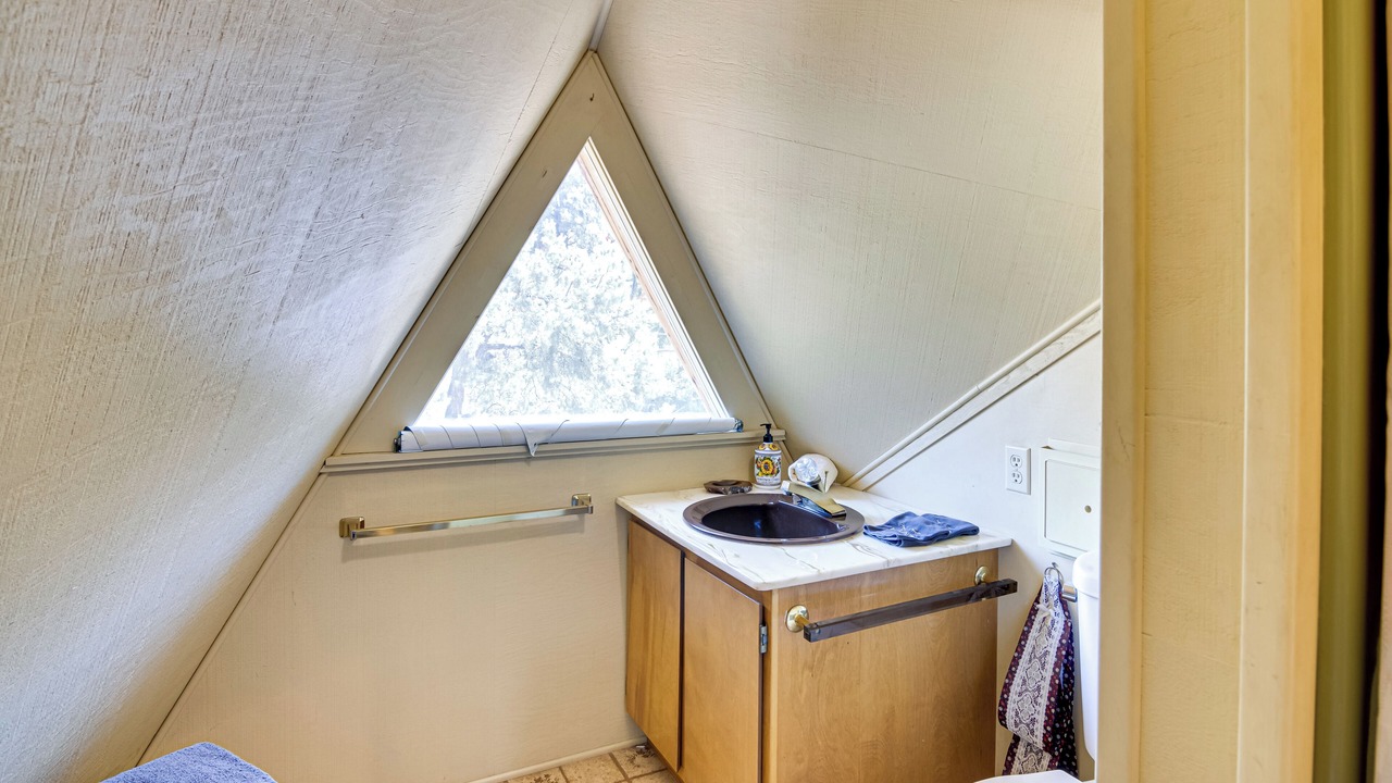 Photo of Bathroom in Pine Mountain Club