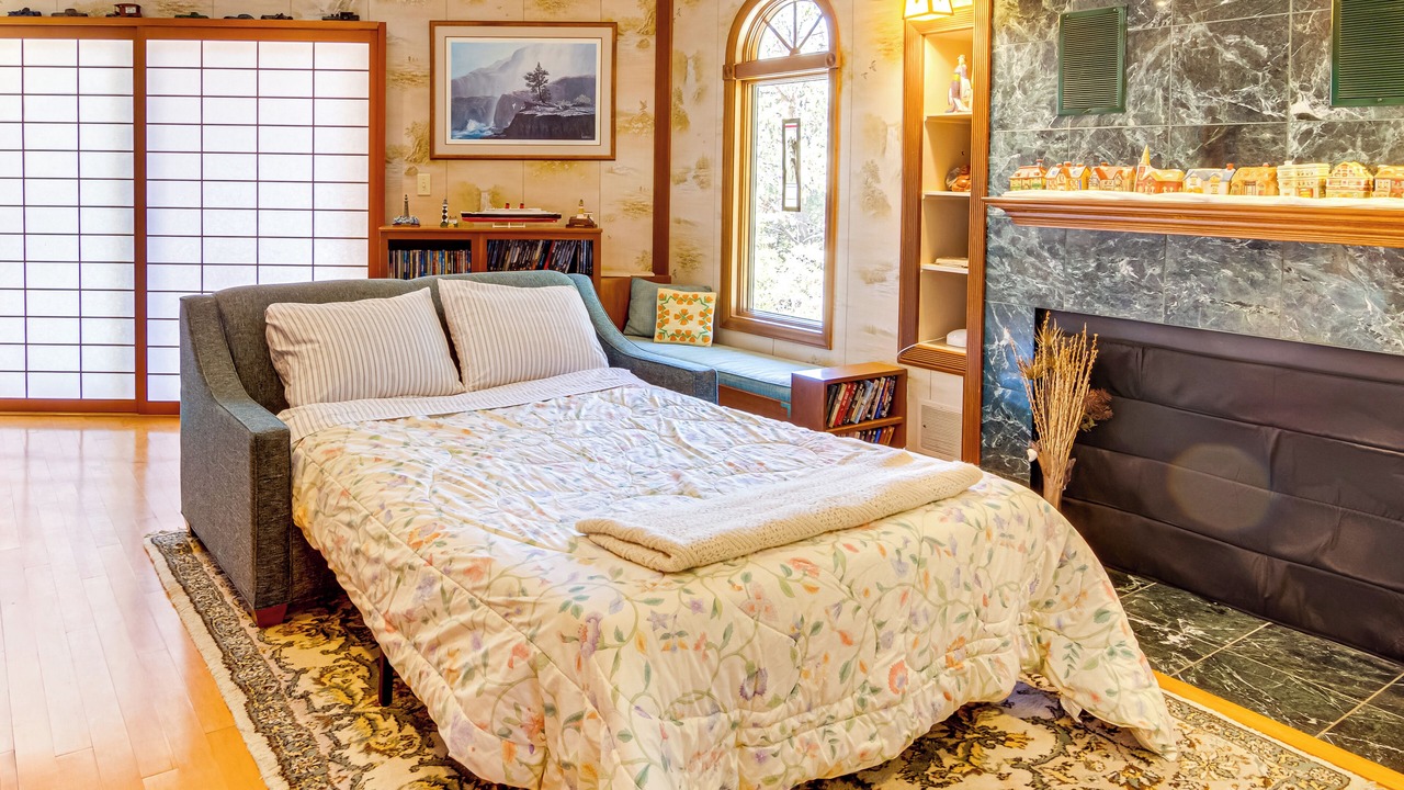 Photo of Bedroom in Pine Mountain Club
