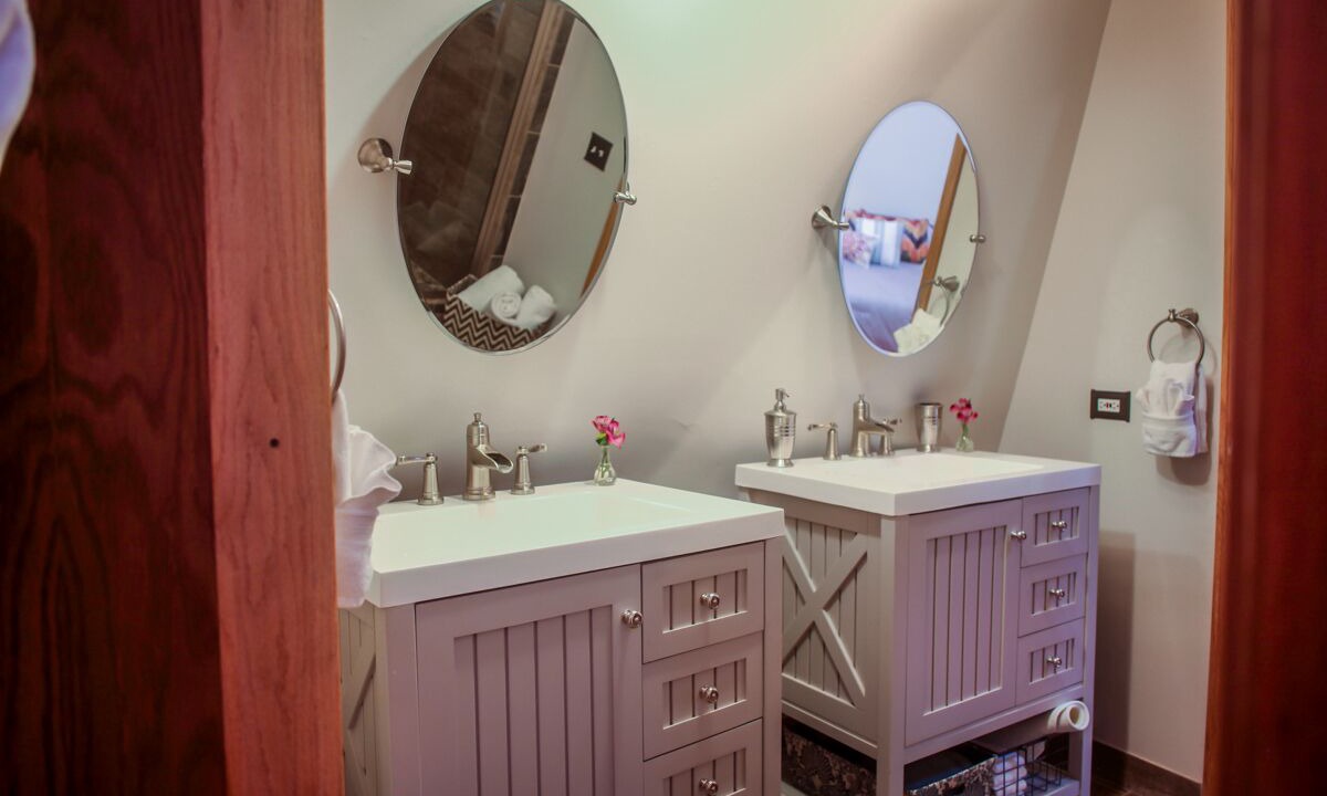 Photo of Bathroom in Idyllwild