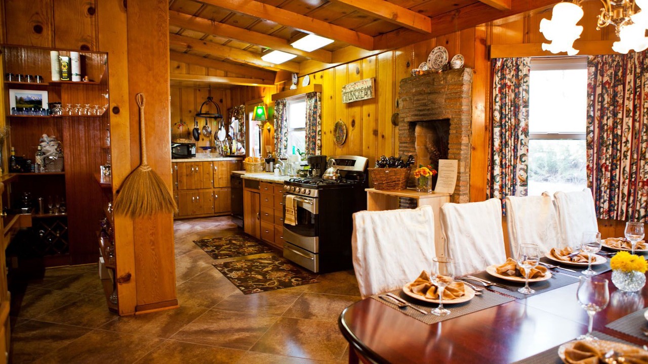 Photo of Bedroom in Idyllwild
