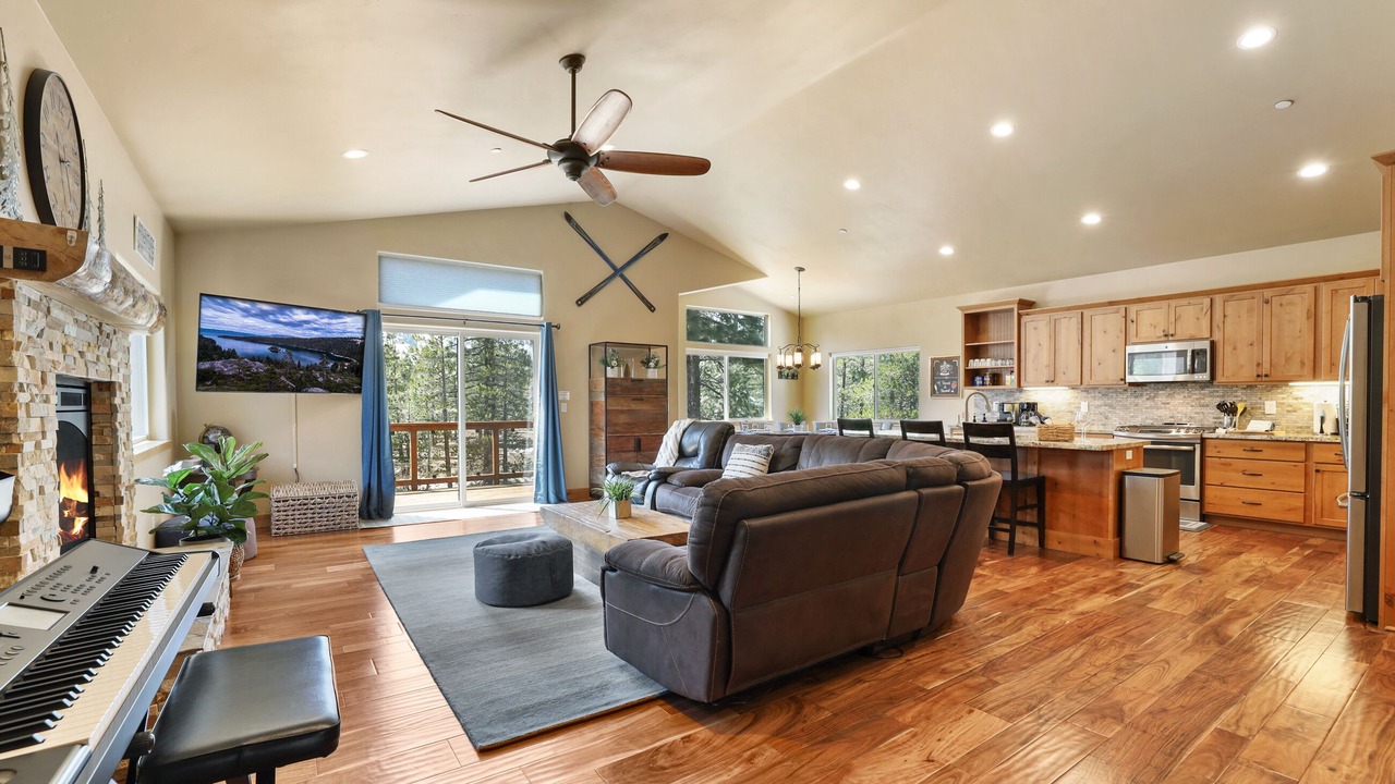Photo of Livingroom in Tahoe Paradise