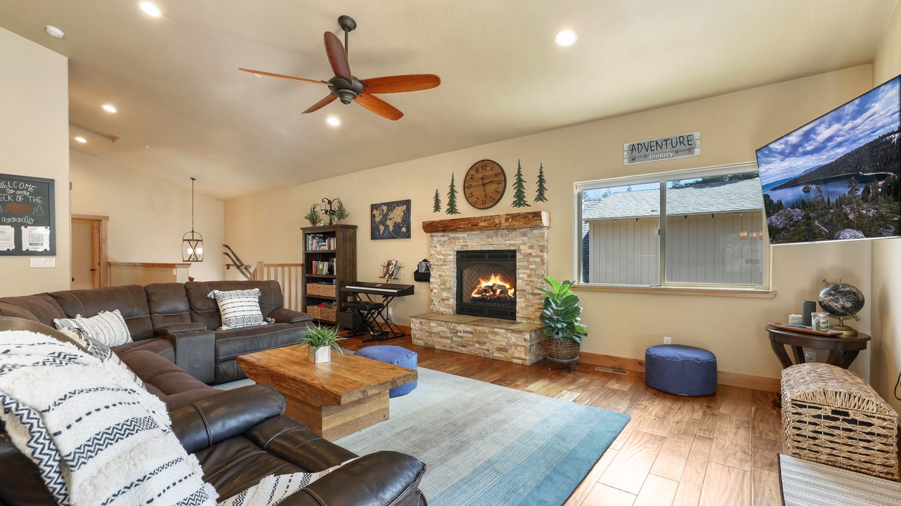 Photo of Livingroom in Tahoe Paradise