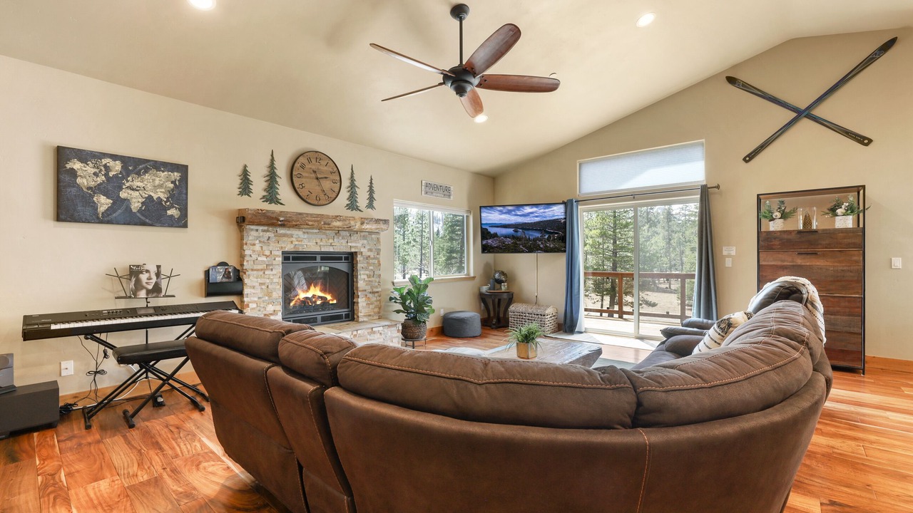 Photo of Livingroom in Tahoe Paradise