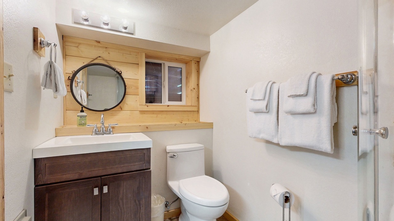 Photo of Bathroom in Groveland