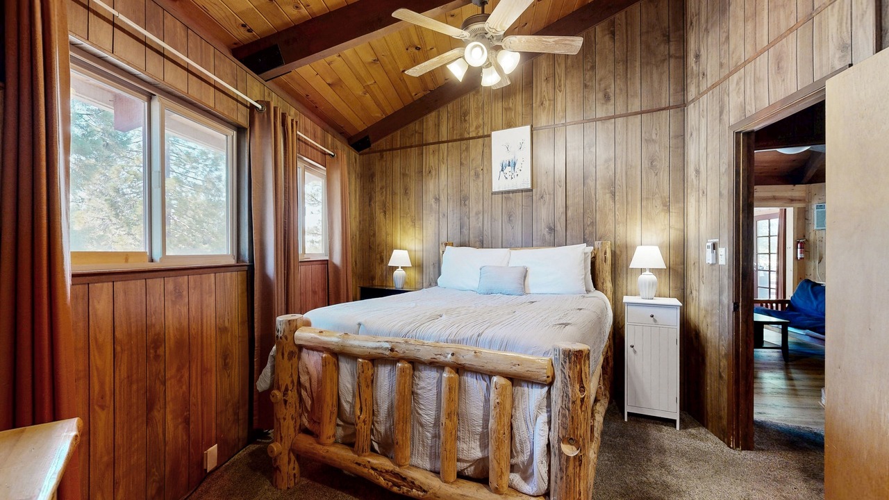 Photo of Bedroom in Groveland