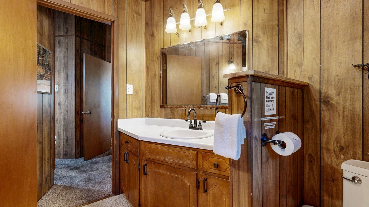 Photo of Bathroom in Groveland