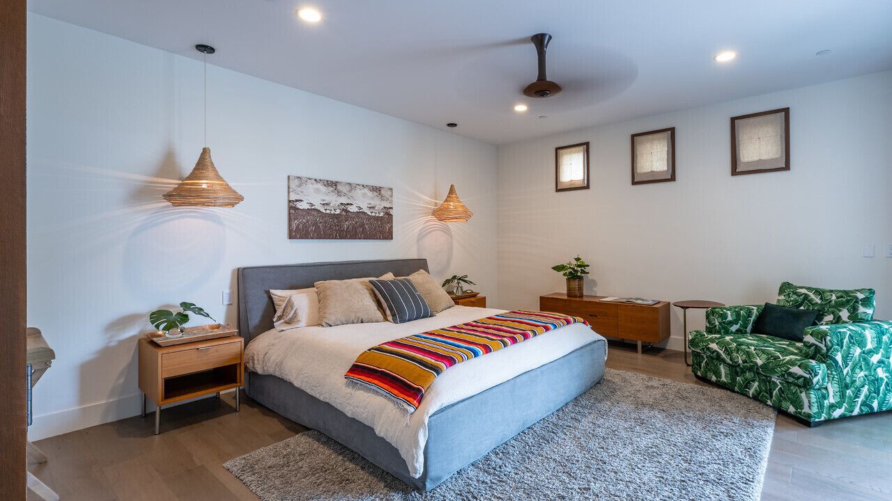 Photo of Bedroom in Gas Lamp Section