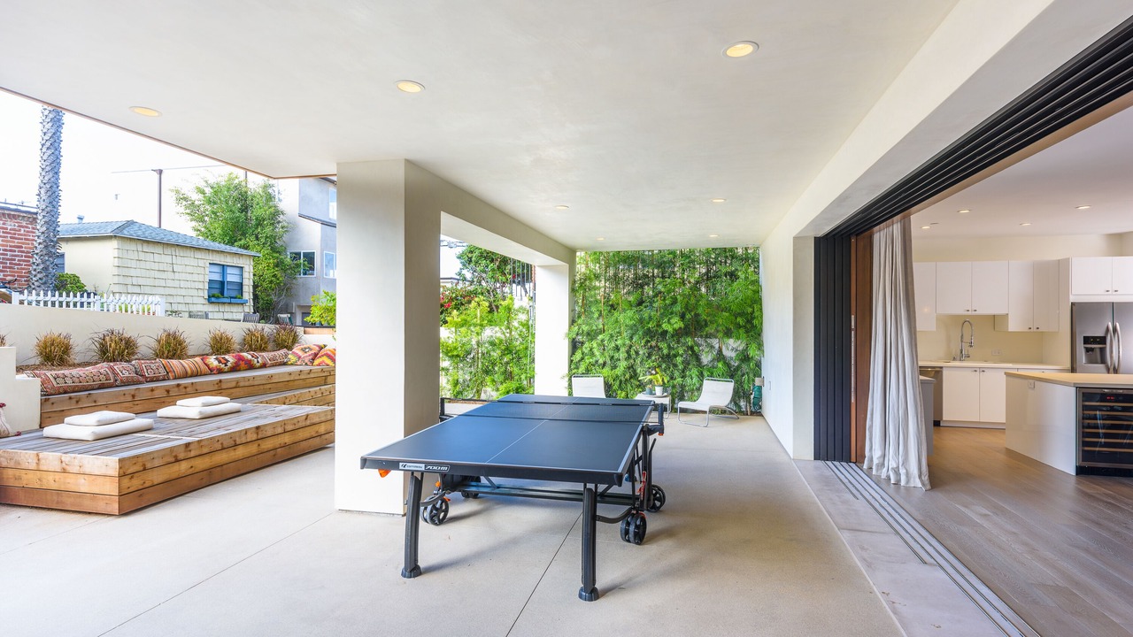 Photo of Outdoor in Gas Lamp Section