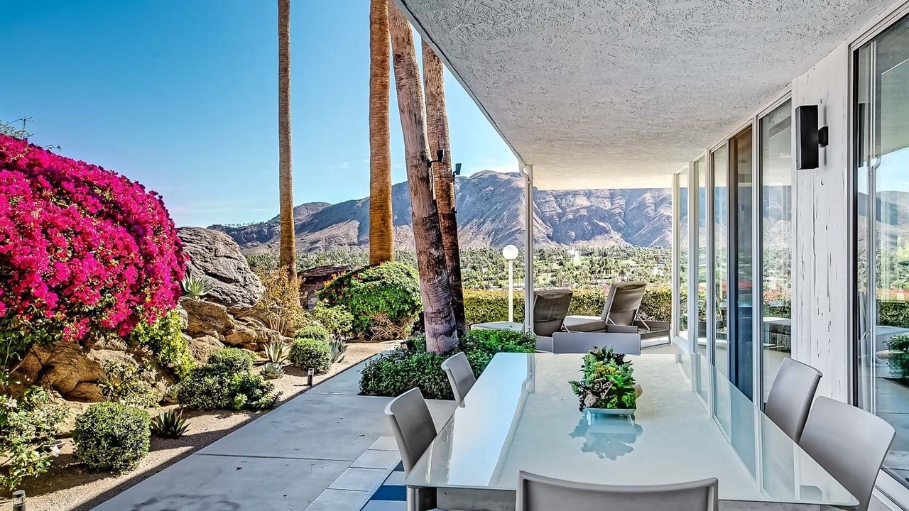 Photo of Outdoor in Canyon Corridor