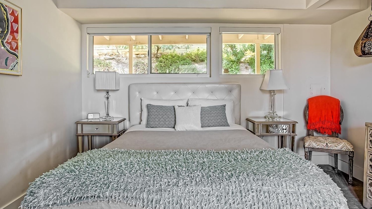 Photo of Bedroom in Canyon Corridor