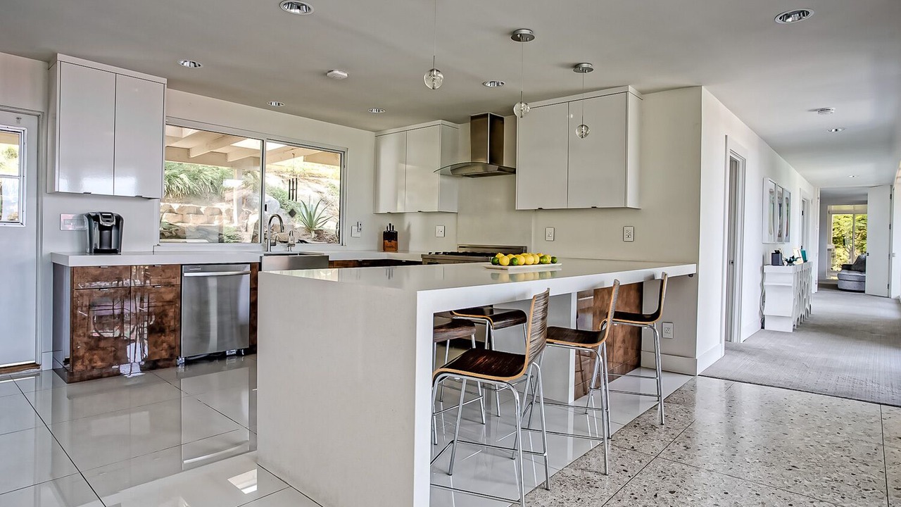 Photo of Kitchen in Canyon Corridor