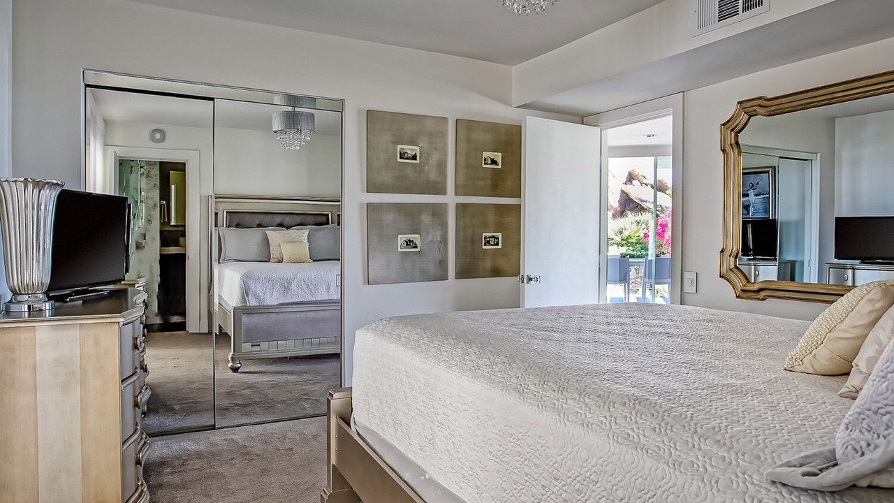 Photo of Bedroom in Canyon Corridor