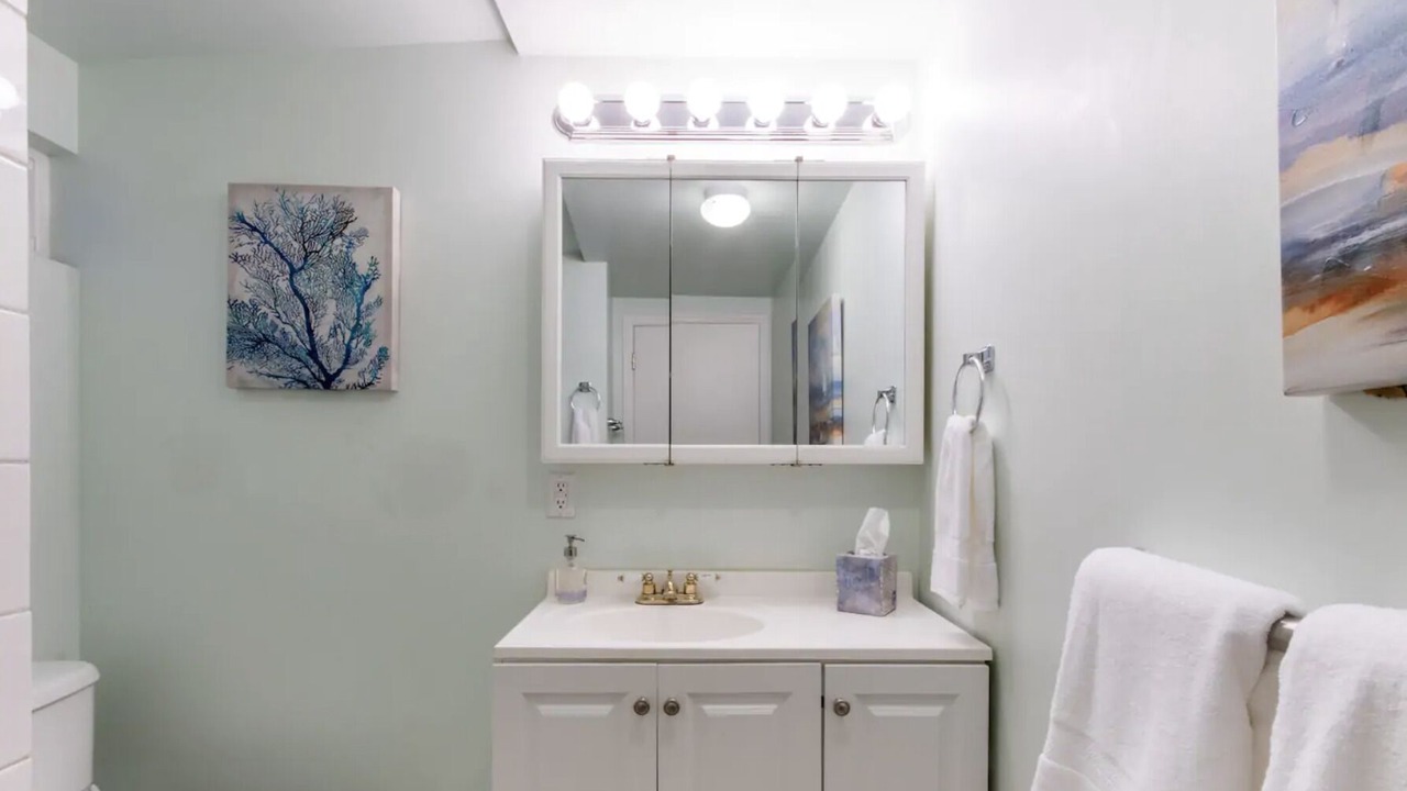 Photo of Bathroom in Laguna Beach