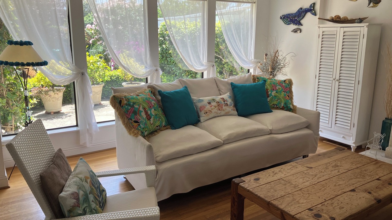 Photo of Livingroom in Carmel Point