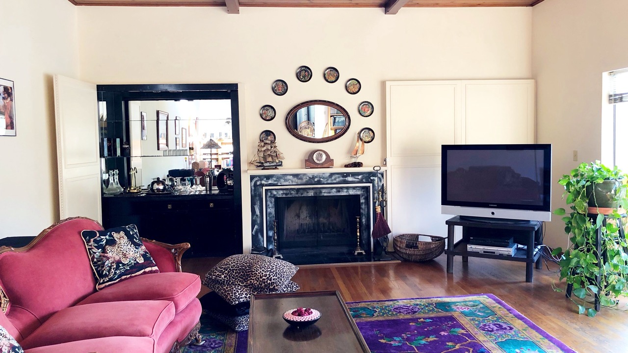 Photo of Livingroom in Hollywoodland