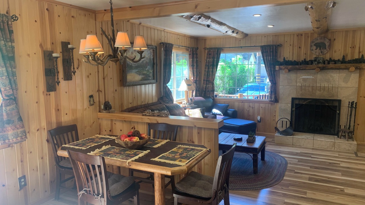 Photo of Livingroom in Big Bear City