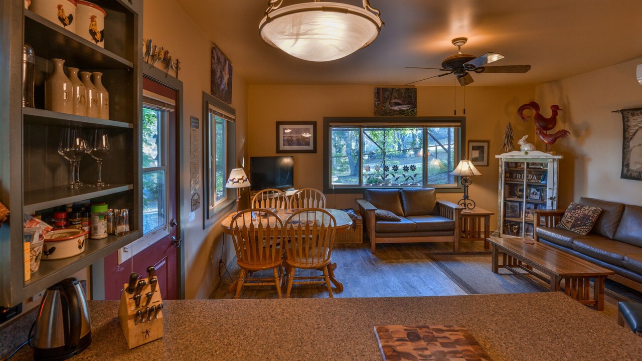 Photo of Livingroom in Catheys Valley