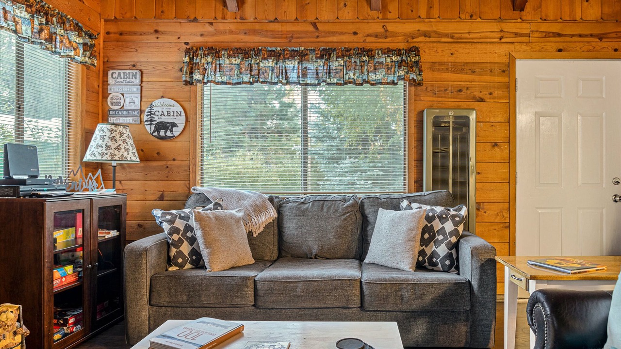 Photo of Livingroom in Arrowbear Lake