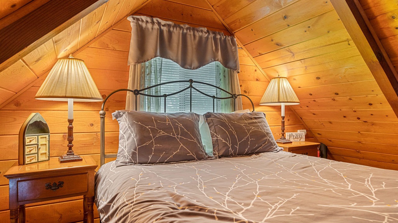 Photo of Bedroom in Arrowbear Lake