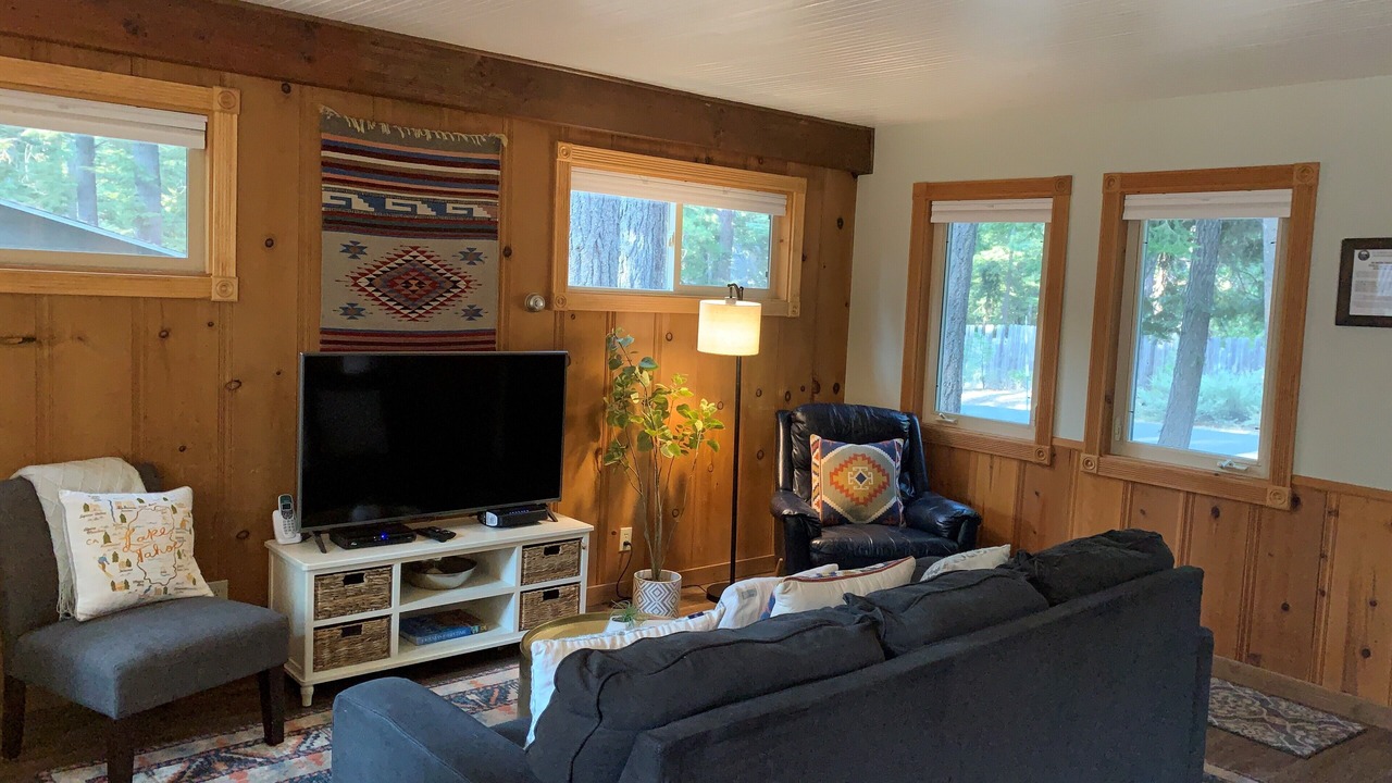 Photo of Livingroom in Tahoma