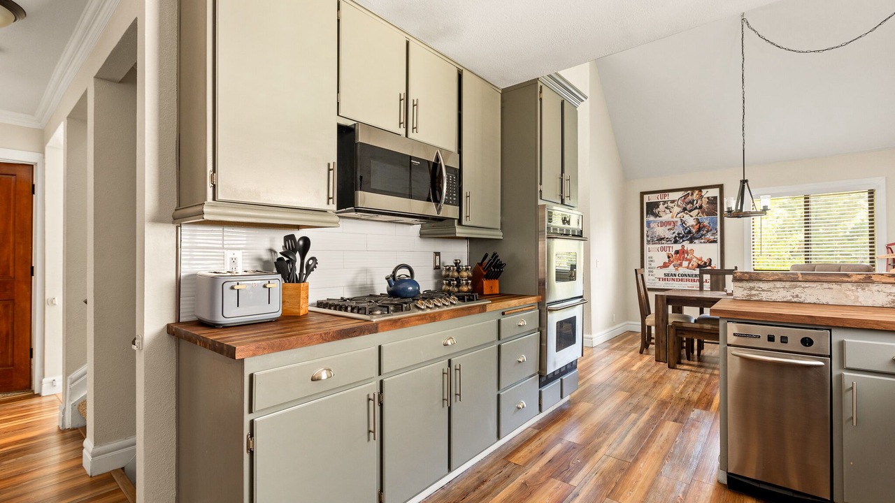 Photo of Kitchen in Blue Jay