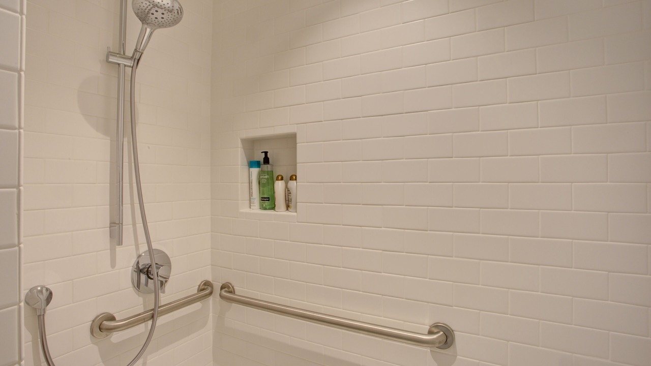 Photo of Bathroom in Toro Canyon
