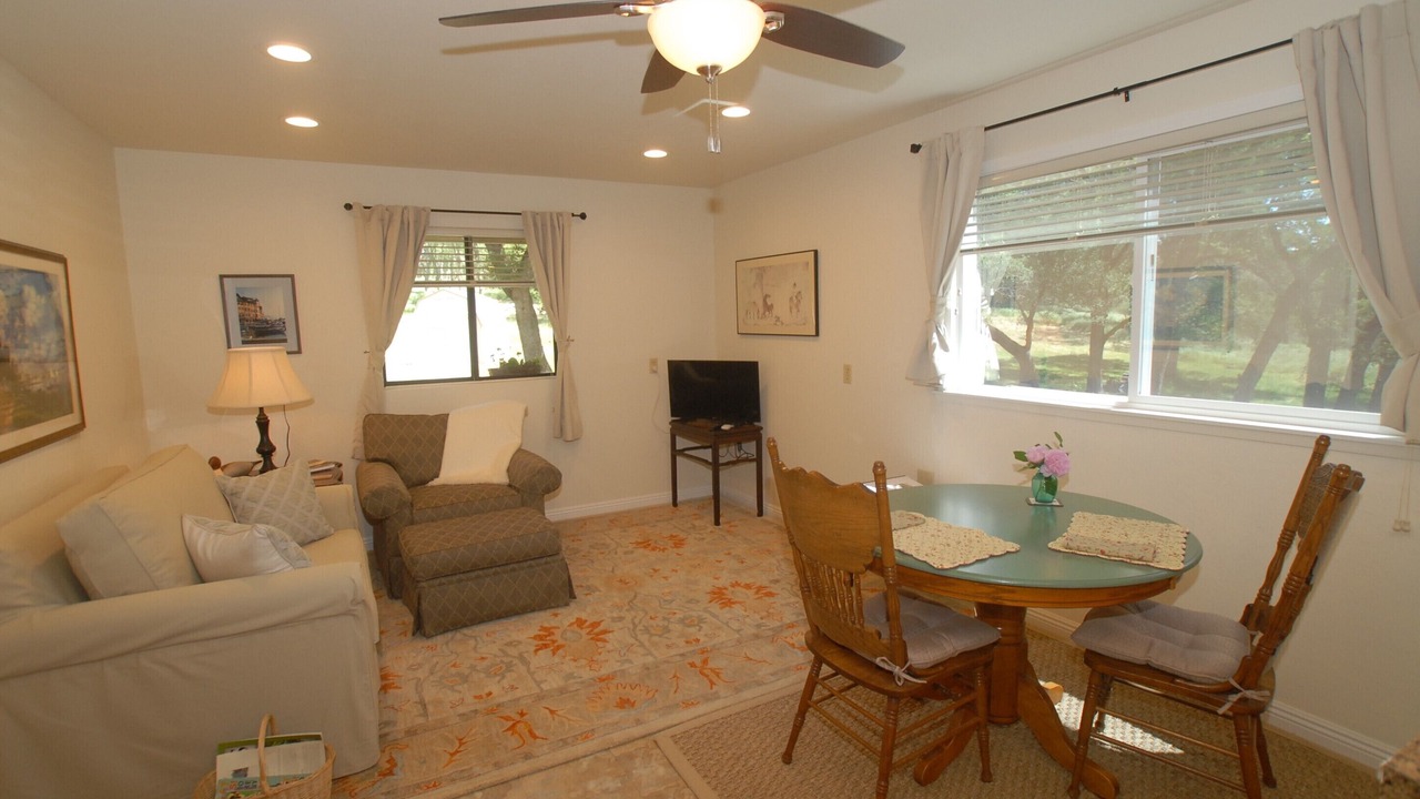Photo of Livingroom in Plymouth