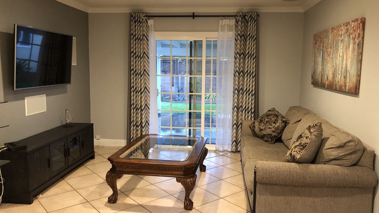 Photo of Livingroom in Fullerton