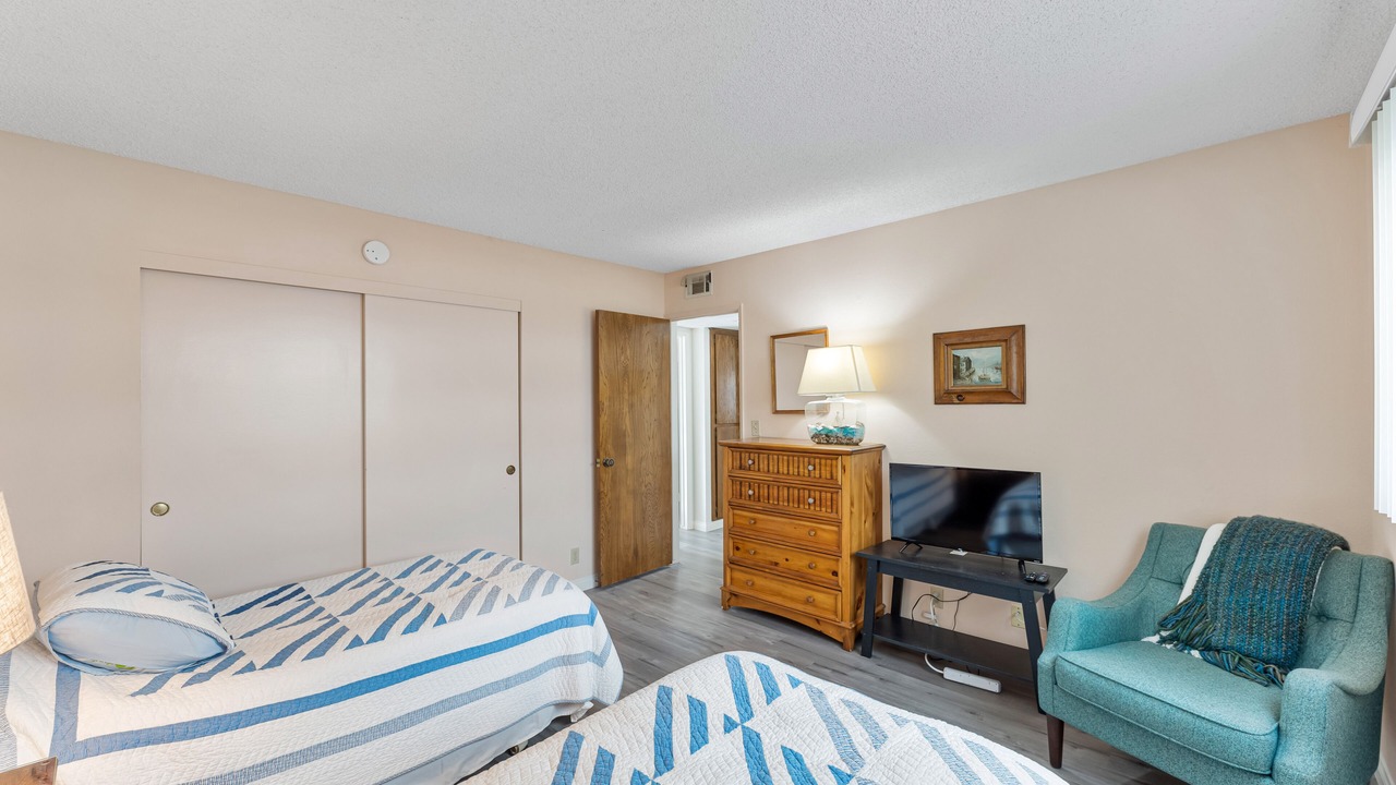 Photo of Bedroom in Silver Strand