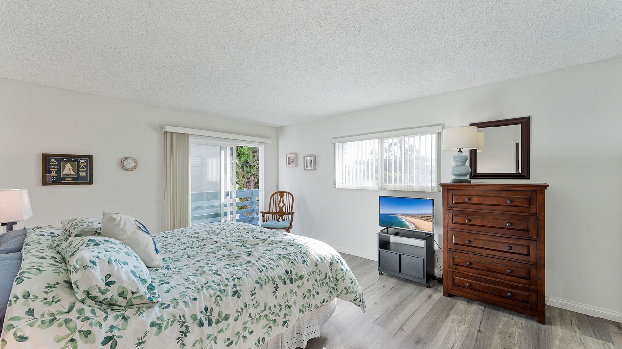 Photo of Bedroom in Silver Strand